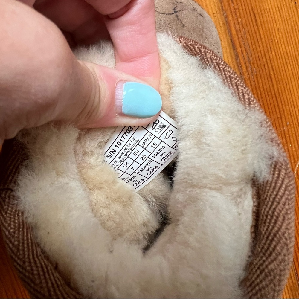 UGG | Toddler Classic II Boots, Chestnut - Picture 7 of 7